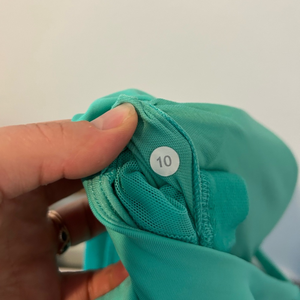 Lululemon - Wrap It Up Tank - Picture 7 of 7
